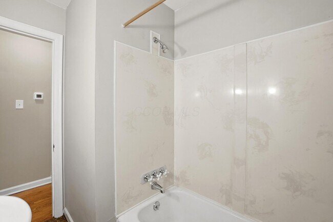 Building Photo - 2695 Bellwood Ave