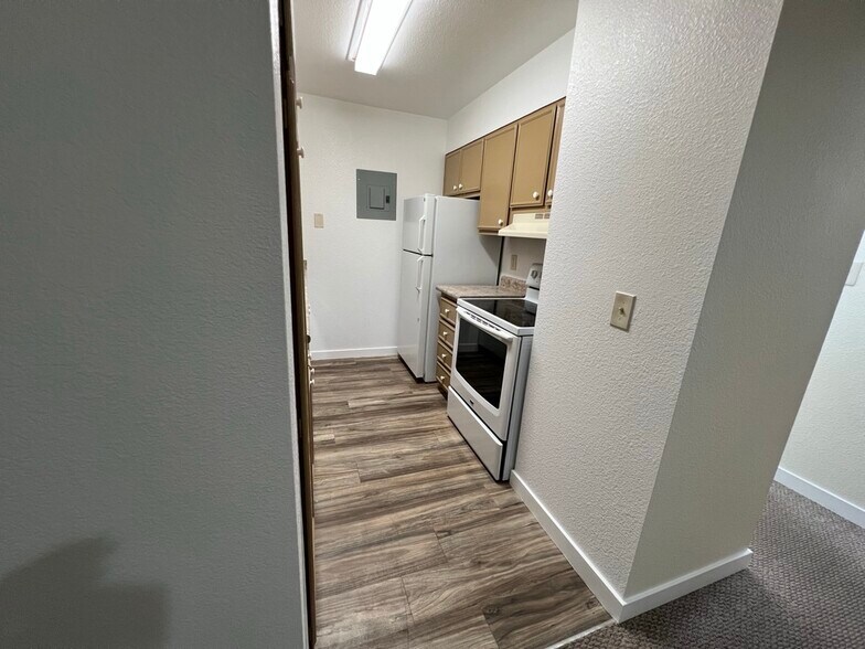 Building Photo - 2227 Canyon Blvd