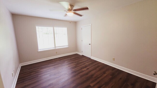 Building Photo - 3 Bedroom Home Near Samford & Brookwood