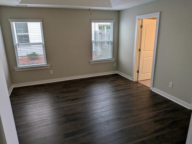 Building Photo - 414 Lybrand St