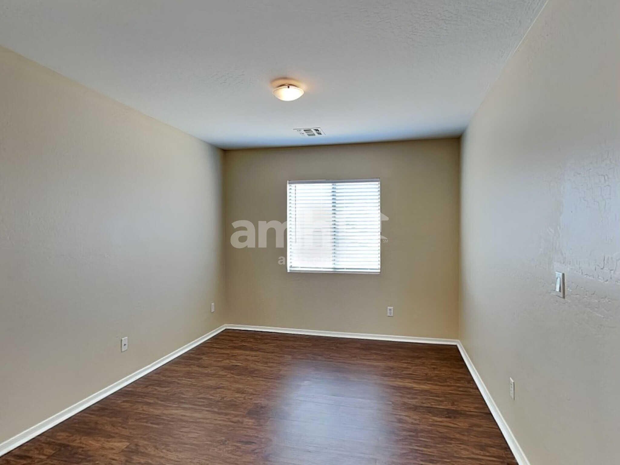 Building Photo - 12334 W Columbine Dr