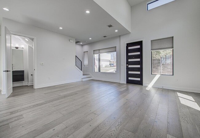 Building Photo - 4903 Lyons Rd