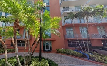 Building Photo - 2100 Van Buren St