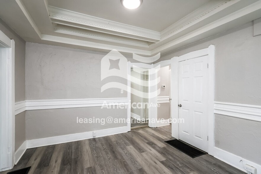 Building Photo - 2123 W Lee St