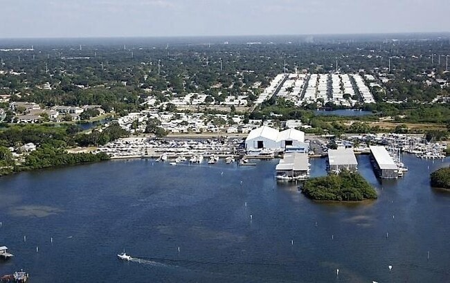 Building Photo - 555 Florida Ave