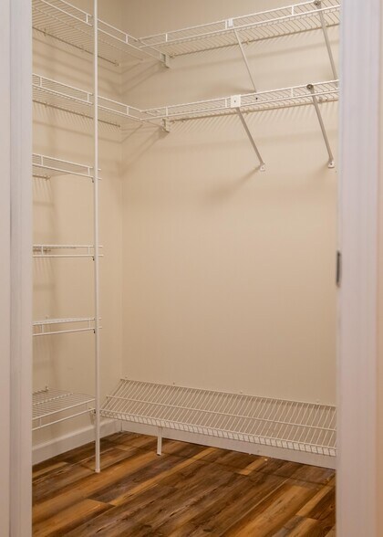 Building Photo - 106 Pierre Pl