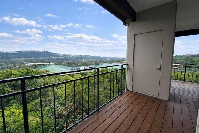 Building Photo - 6000 Shepherd Mountain Cove