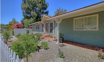 Building Photo - 157 Newbury Ln