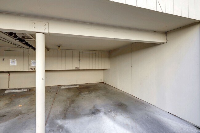 Building Photo - 2 br, 2 bath House - 978-A KIELY BLVD