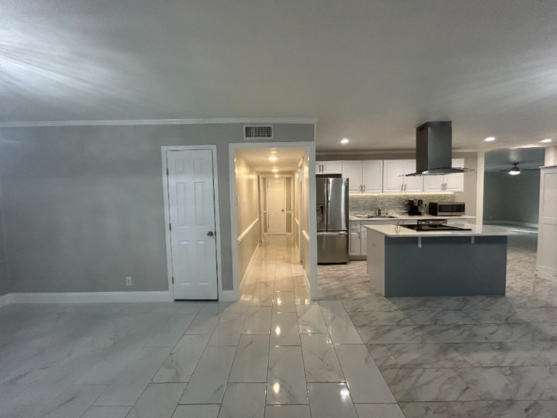 Building Photo - 2107 Tecumseh Trce