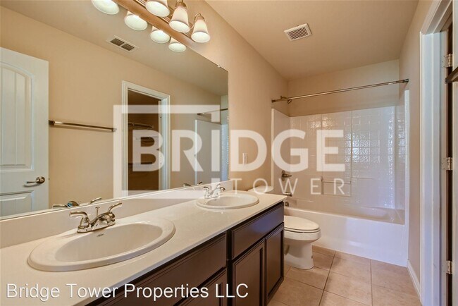 Building Photo - 4 br, 2 bath House - 2704 Park Street