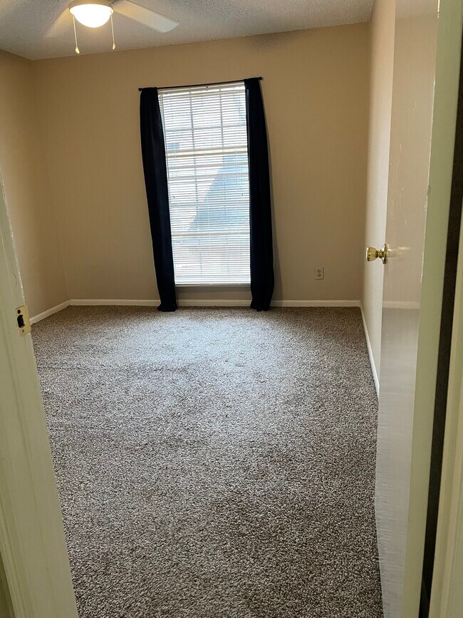 Building Photo - 10101 S Gessner Rd