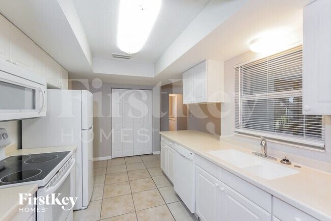 Building Photo - 136 Sunnyside St NW