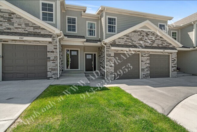 Building Photo - Brand New!! Townhome 3 Bed 2.5 Bath in Olathe-Available in JULY!!