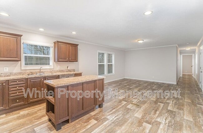 Building Photo - 1335 Oak Breeze Dr