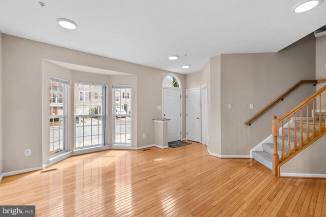 Building Photo - 2133 Bexley Dr