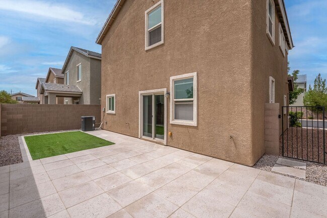 Building Photo - 5474 Enchanted Rose St