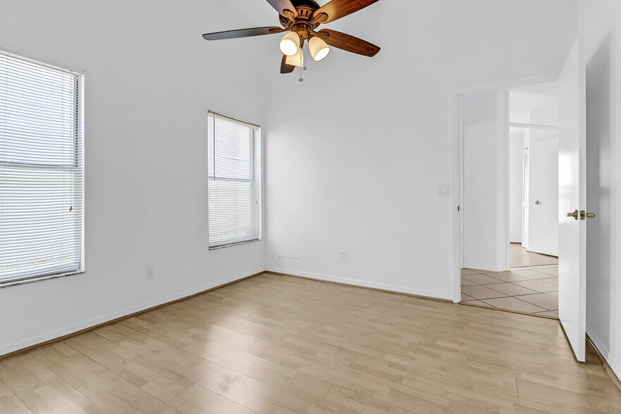 Building Photo - 7023 Mill Pond Cir