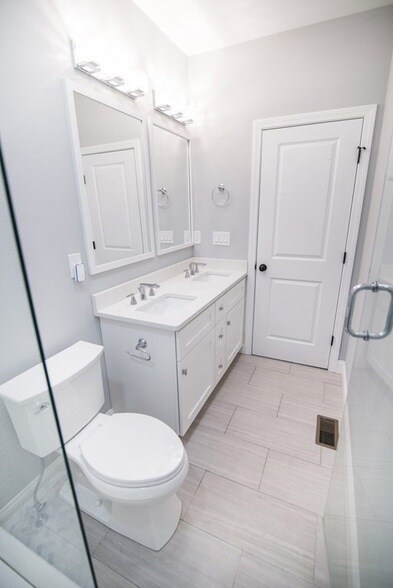 Building Photo - 757 Washington St