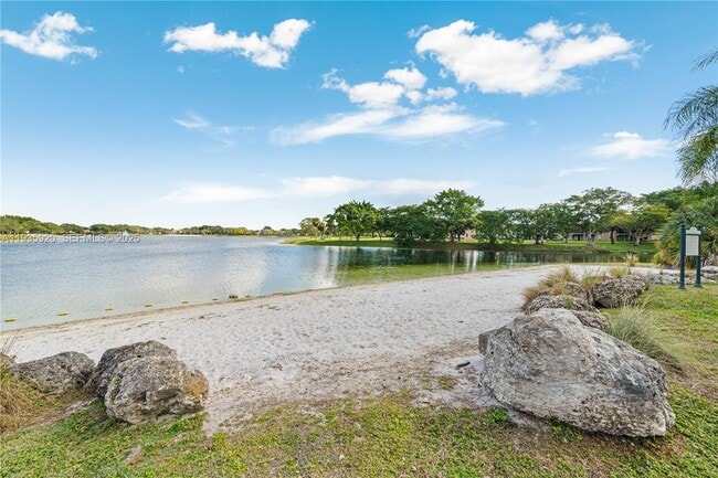 Building Photo - 10361 SW 150th Ct