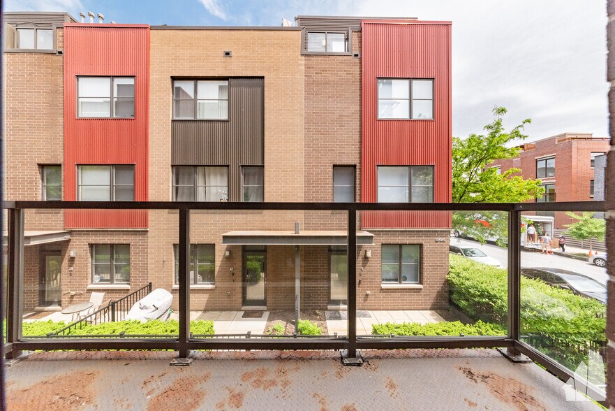 Building Photo - 648 W 16th St