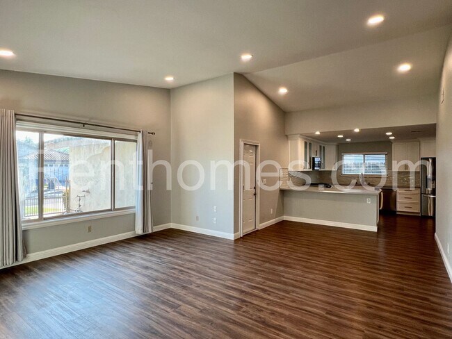 Building Photo - 227 Ocotillo Pl