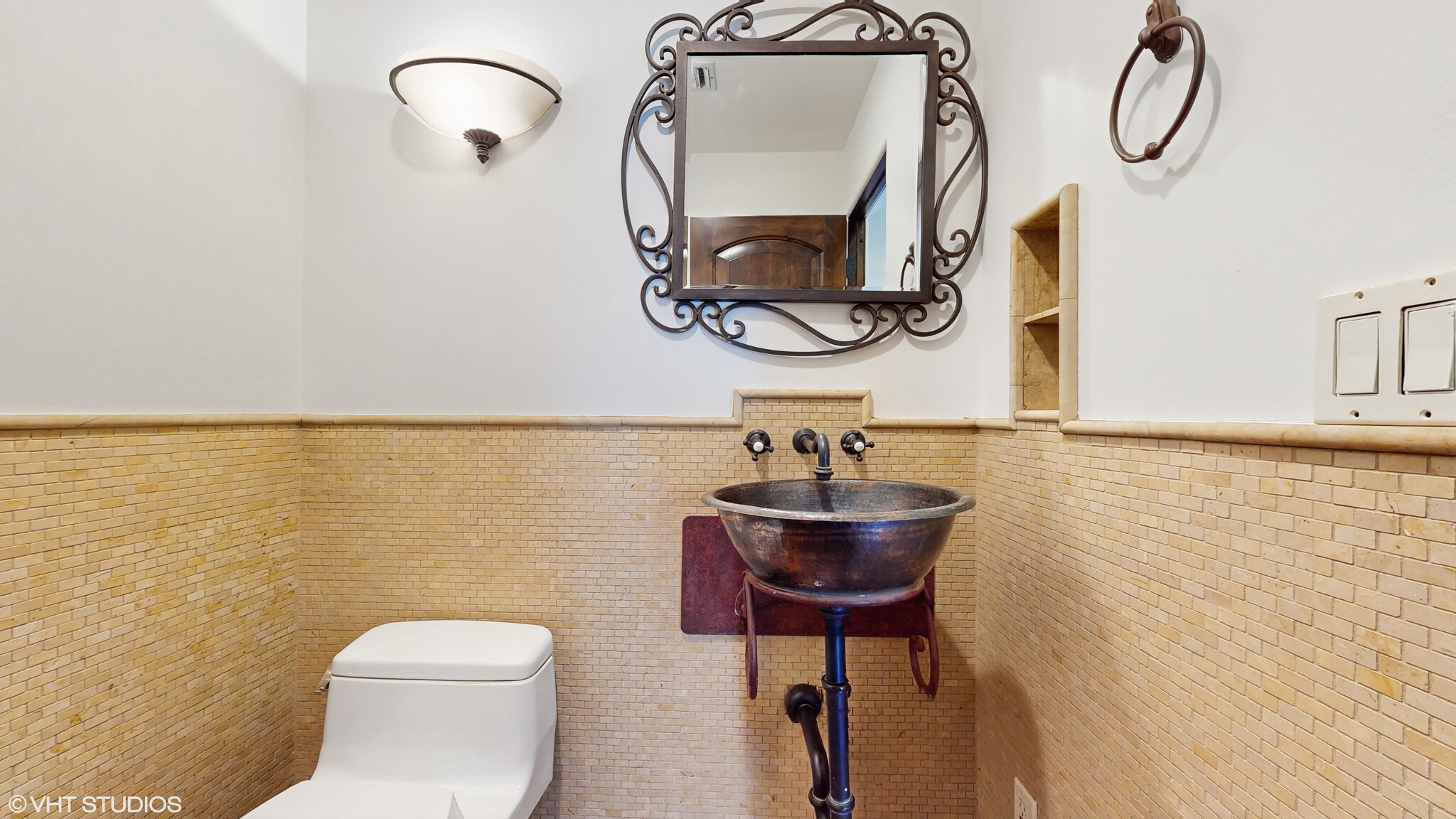 Building Photo - 3311 Deronda Dr