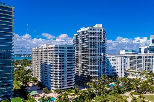 Building Photo - 10205 Collins Ave