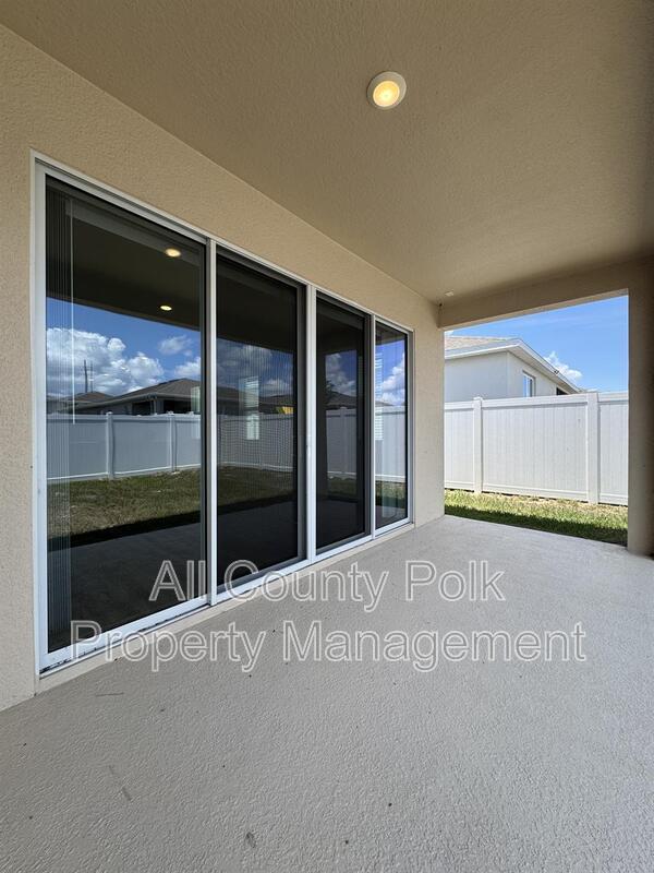 Building Photo - 851 Folklore Ln