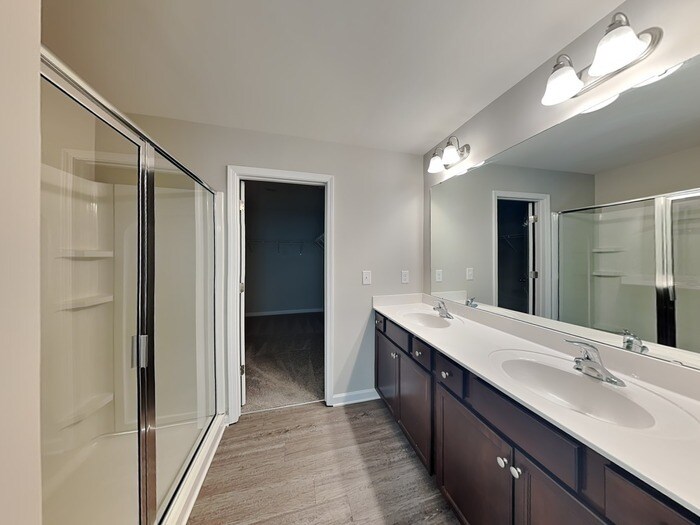 Building Photo - 708 Point Andrews Dr SW
