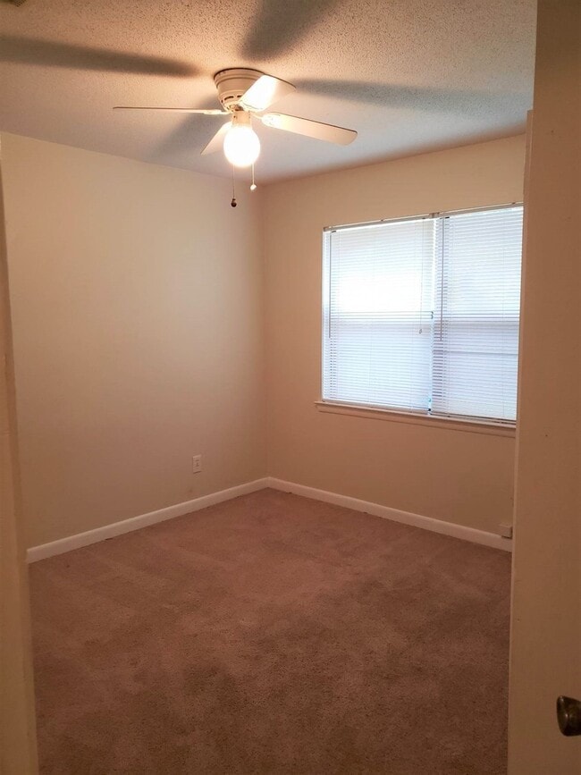 Building Photo - 3-Bedroom Home in Ocean Springs