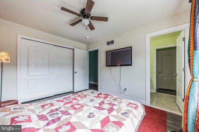 Building Photo - 105 Elton Farm Cir