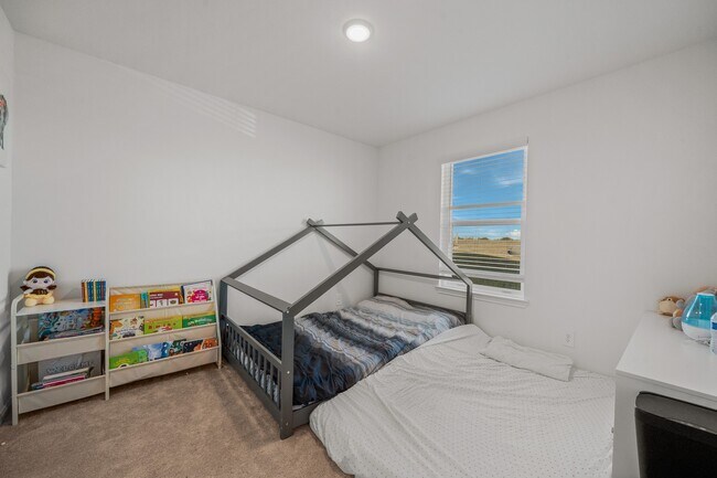 Building Photo - 10714 Cashew Run Ln