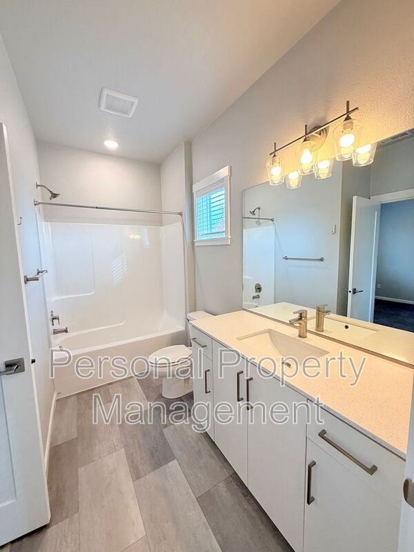 Building Photo - 16336 NE 21st St