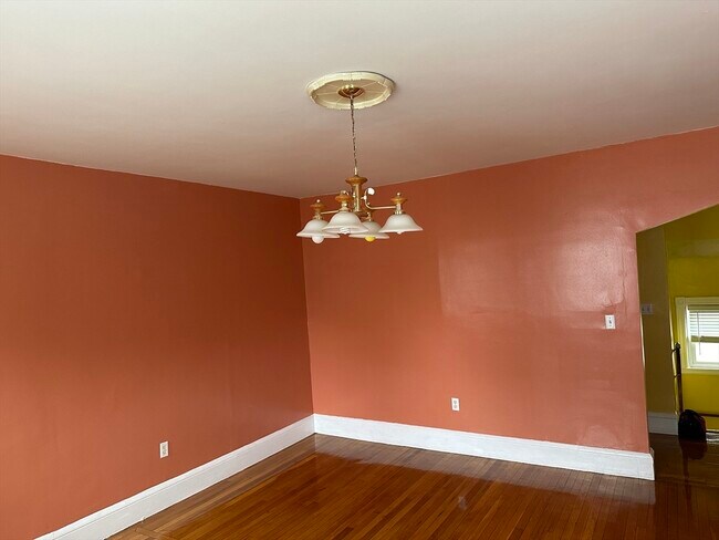 Building Photo - 4 Intervale St