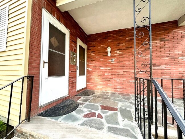Building Photo - 41 Mt Vernon St