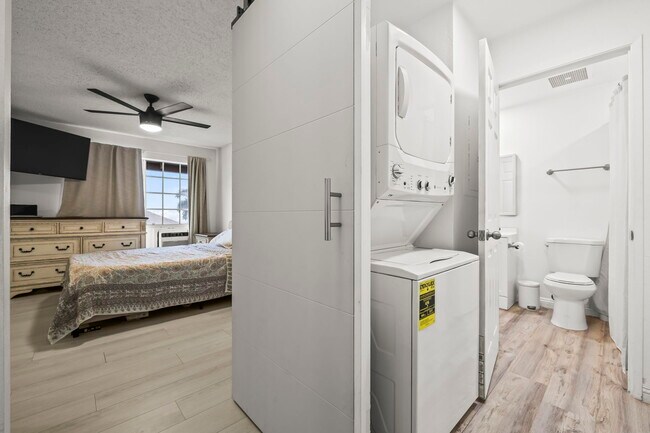 Building Photo - 92-1050-1050 Okaa St