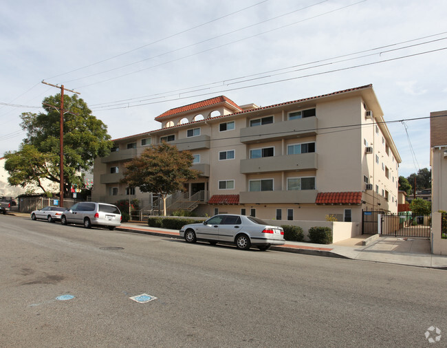 1630 N Kenmore Ave - 1630 Kenmore Ave