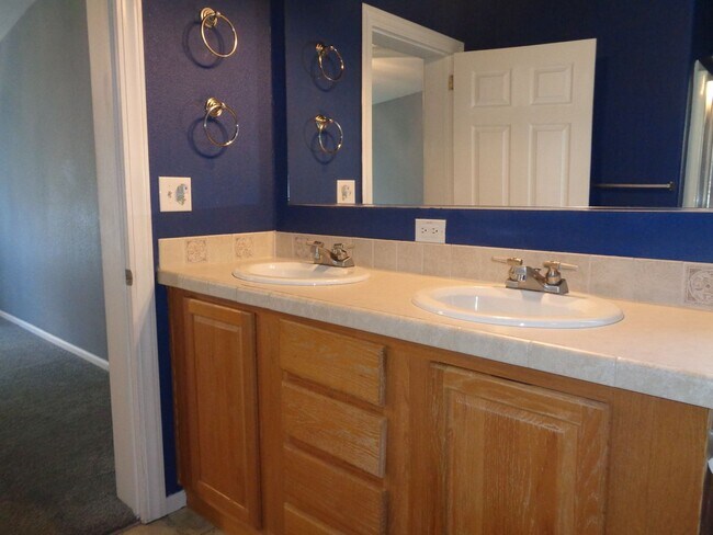 Building Photo - 4511 Gray Fox Heights