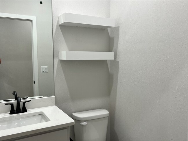 Building Photo - 502 Cosmos St