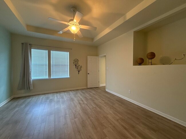 Building Photo - 5508 Hampton Woods Way