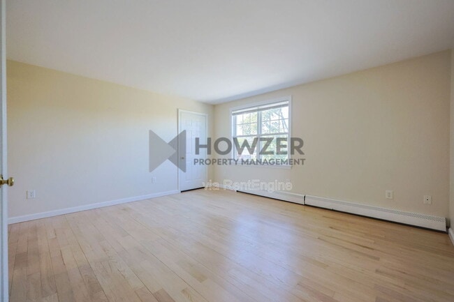 Building Photo - 91 Louis St