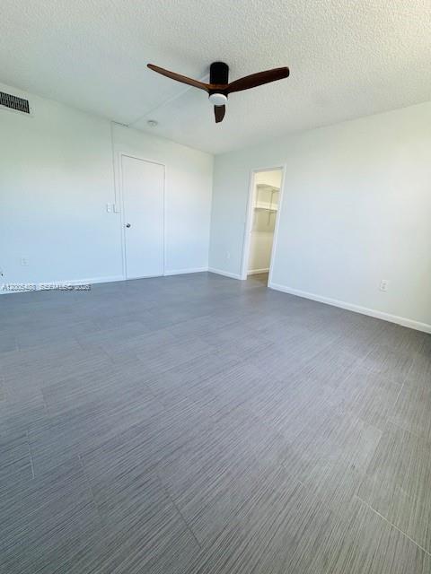 Building Photo - 2425 NE 135th St