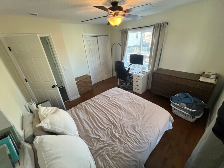 Building Photo - 3523 Valley St