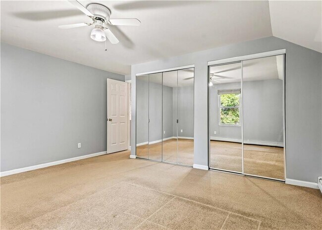 Building Photo - 24 Smith St