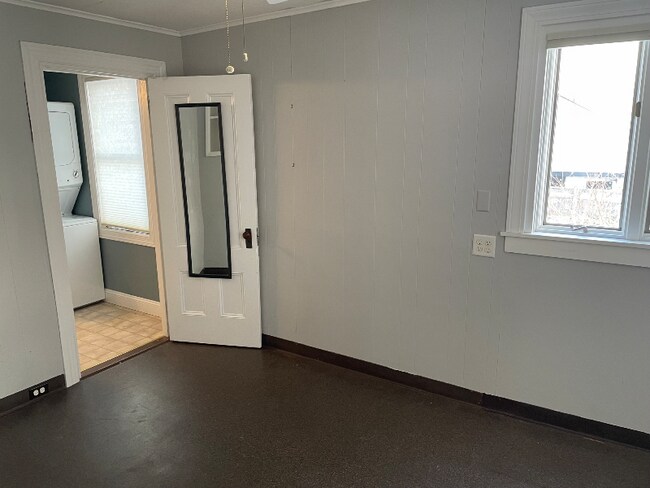 Building Photo - 363 Tuttle Rd