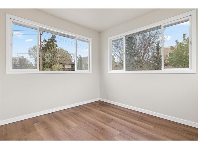Building Photo - 3401 Pillsbury Ave