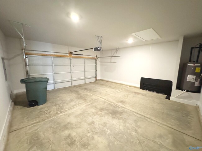 Building Photo - 463 Raleigh Elm Dr