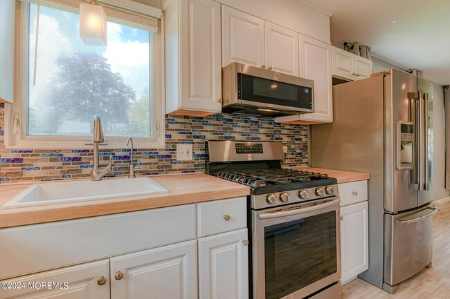 Building Photo - 35 Auburn St