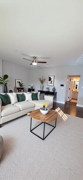 Building Photo - 99 Reece Dr